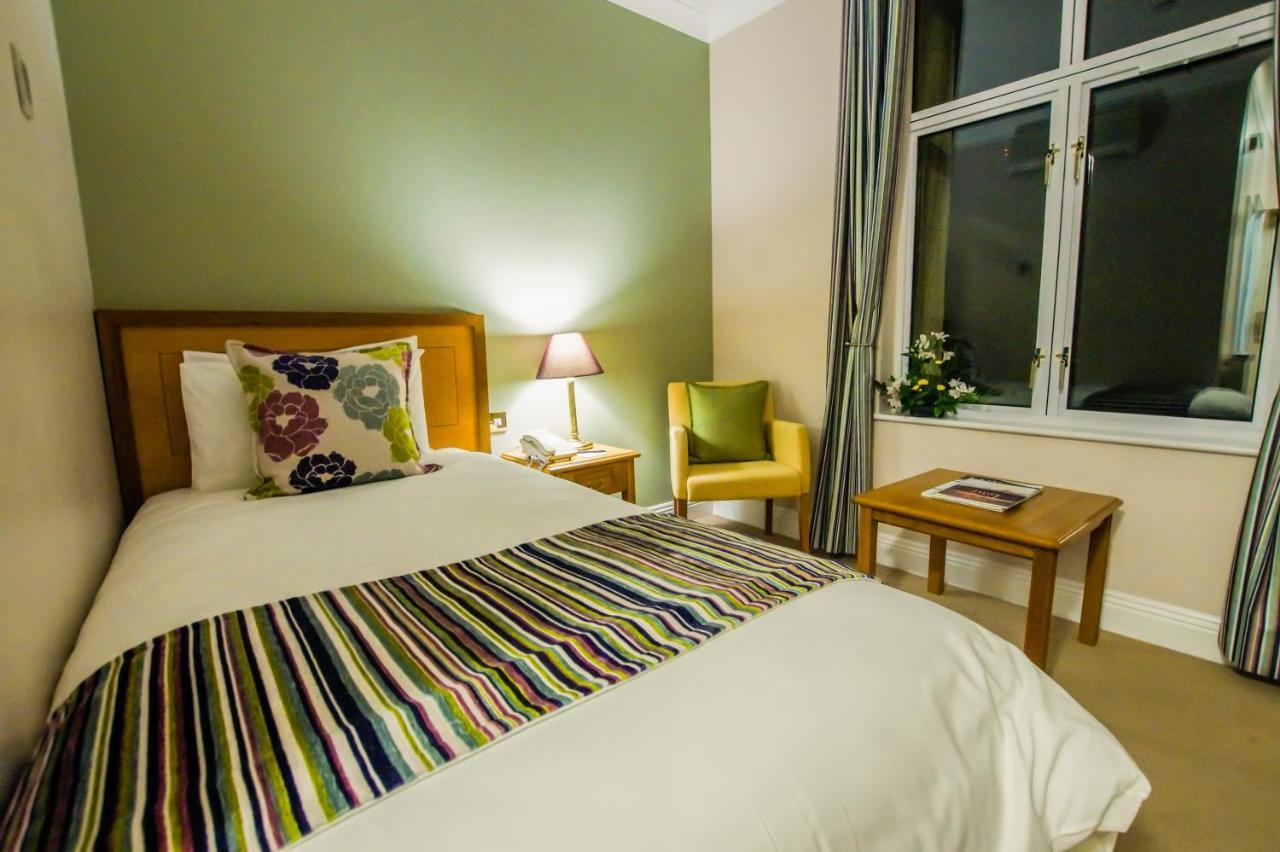 Classic Single Room