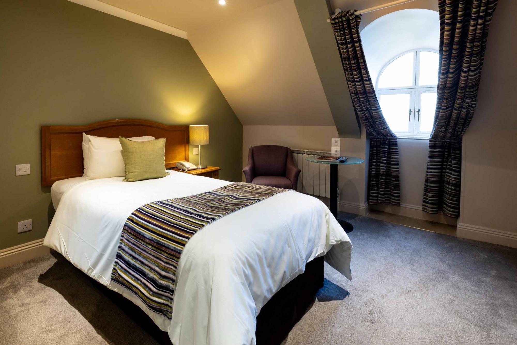 Classic Single Room