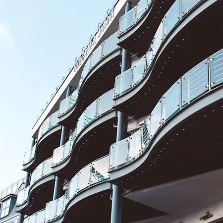 The Royal Yacht-2